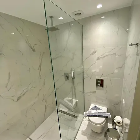 Agrelli & Hotell 3*