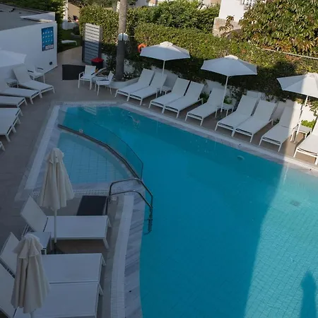 Agrelli & Hotell 3*